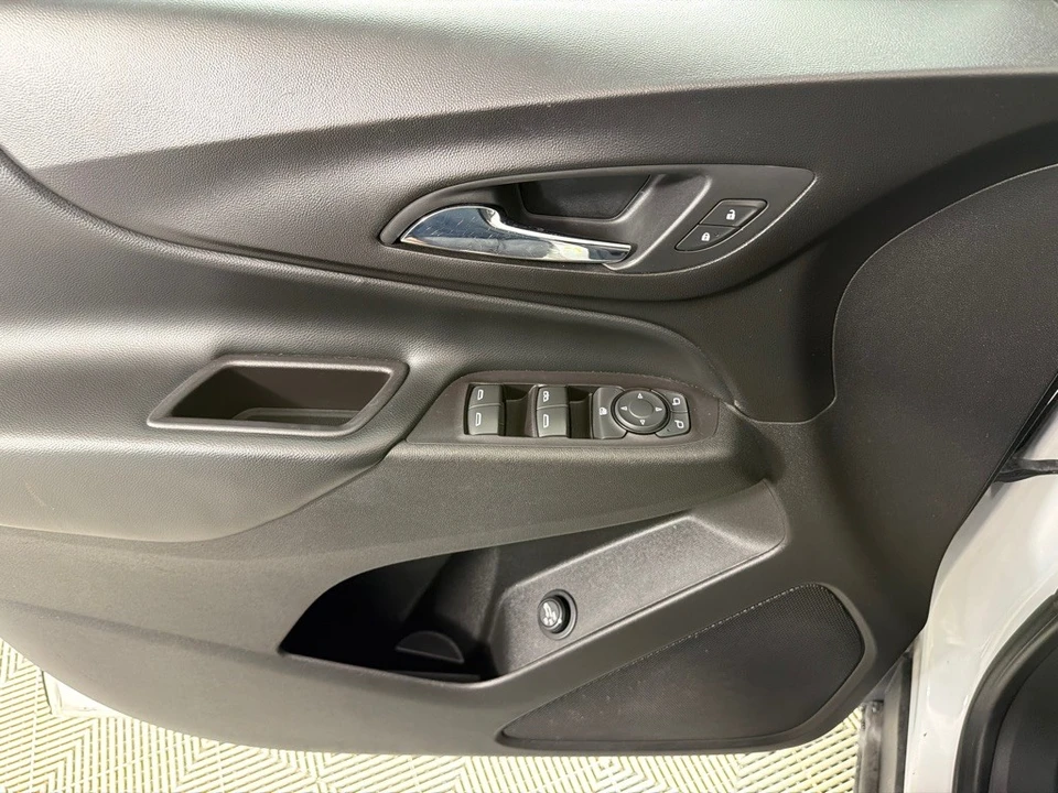 2018 Chevrolet Equinox - Image 11 of 12