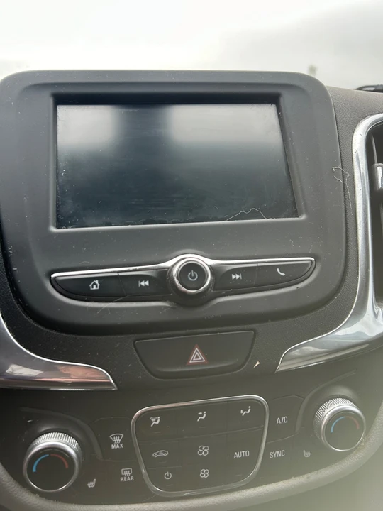 2018 Chevrolet Equinox - Image 15 of 20