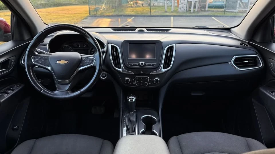 2018 Chevrolet Equinox - Image 11 of 18