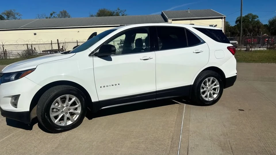 2018 Chevrolet Equinox - Image 2 of 9