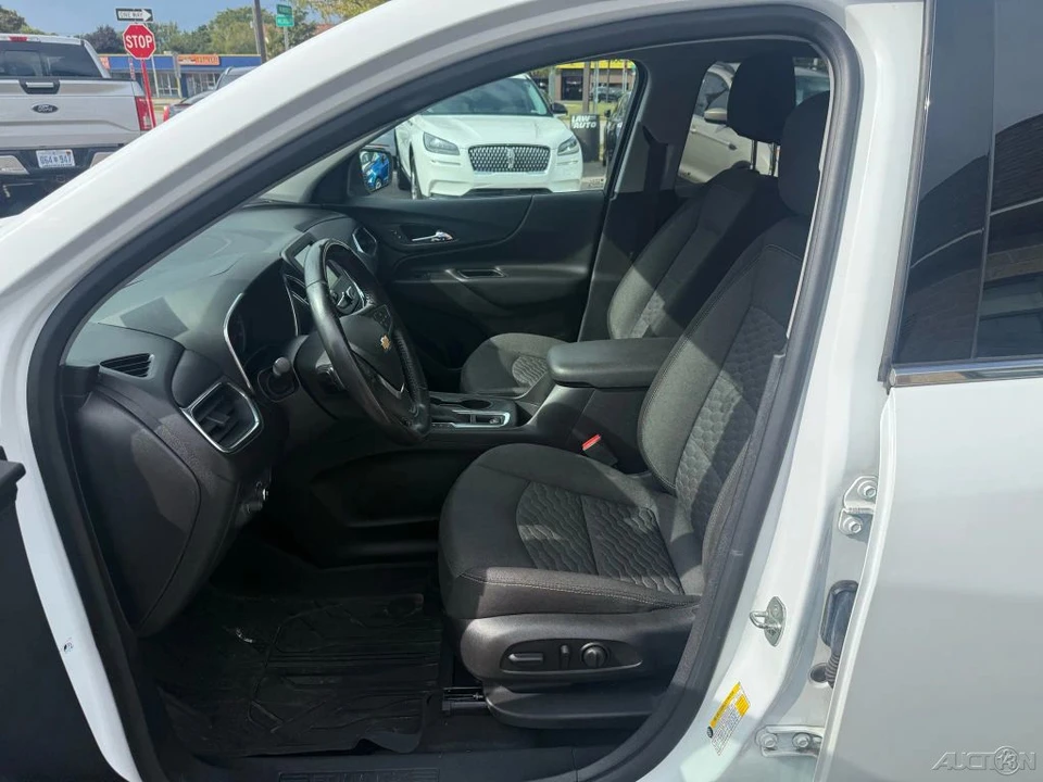 2018 Chevrolet Equinox - Image 15 of 21