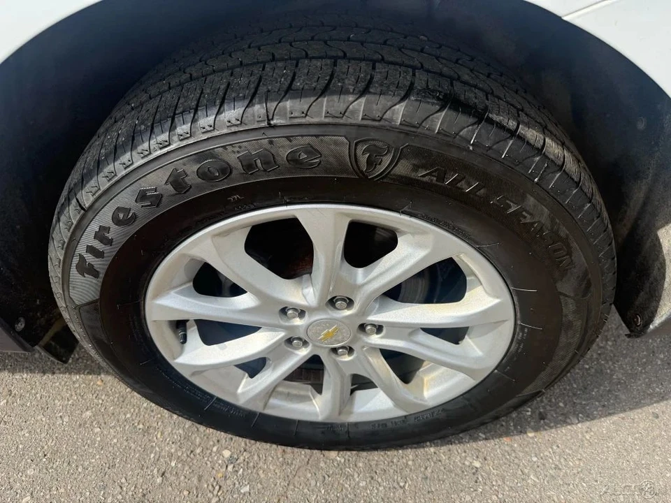 2018 Chevrolet Equinox - Image 10 of 12