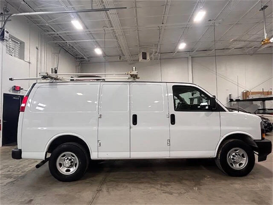 2018 Chevrolet Express - Image 2 of 18
