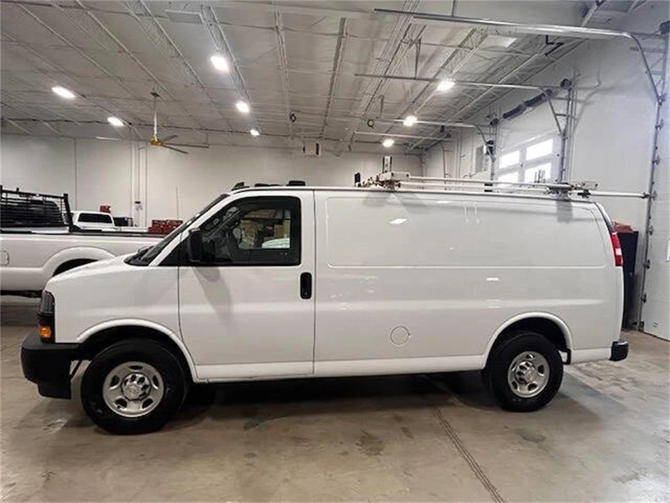 2018 Chevrolet Express - Image 6 of 18