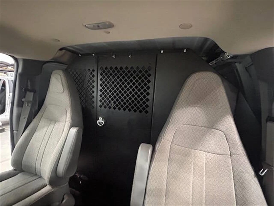 2018 Chevrolet Express - Image 13 of 18
