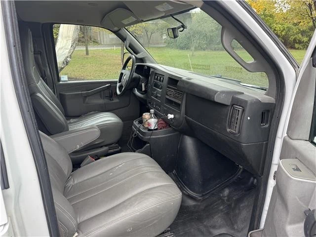 2018 Chevrolet Express - Image 14 of 20