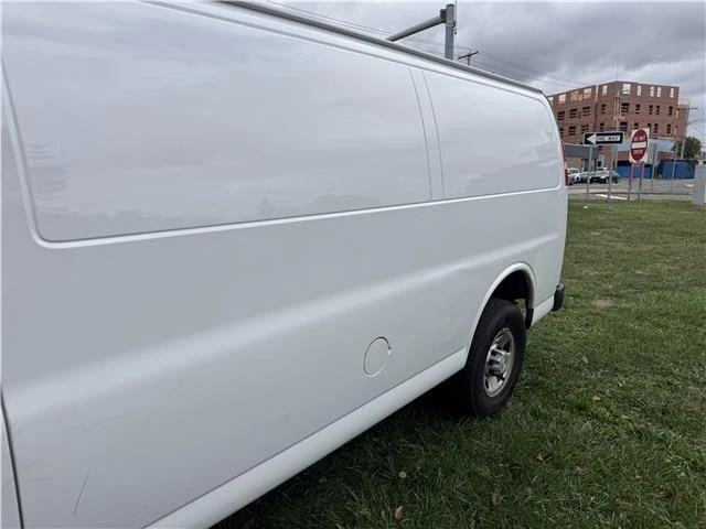 2018 Chevrolet Express - Image 5 of 20