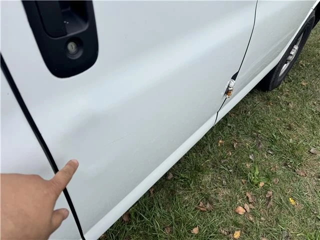 2018 Chevrolet Express - Image 8 of 20