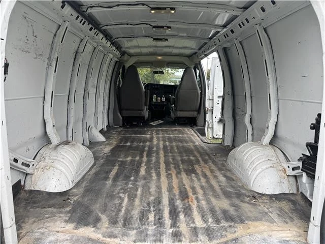2018 Chevrolet Express - Image 12 of 20