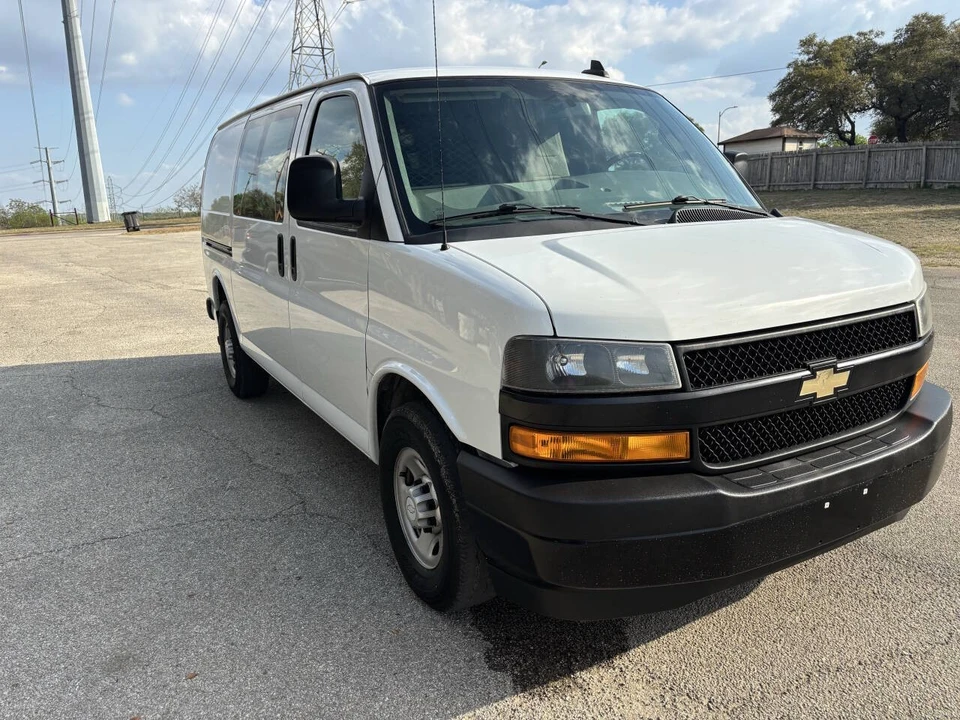 2018 Chevrolet Express - Image 6 of 21