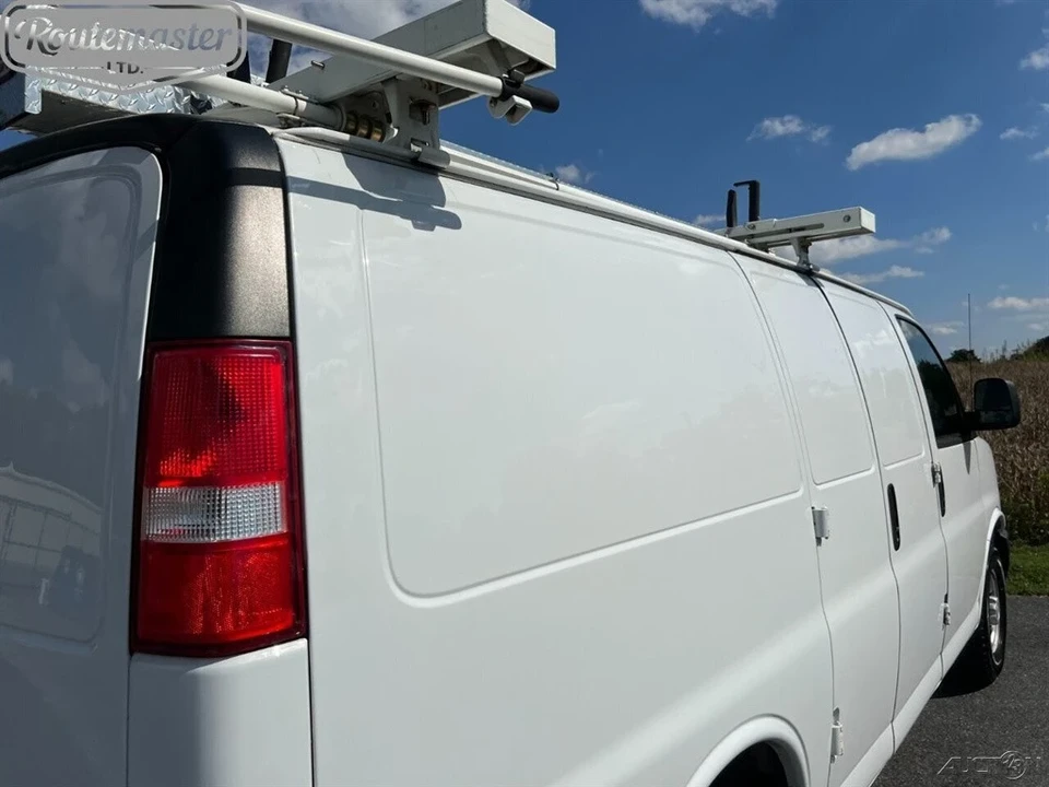 2018 Chevrolet Express - Image 4 of 12