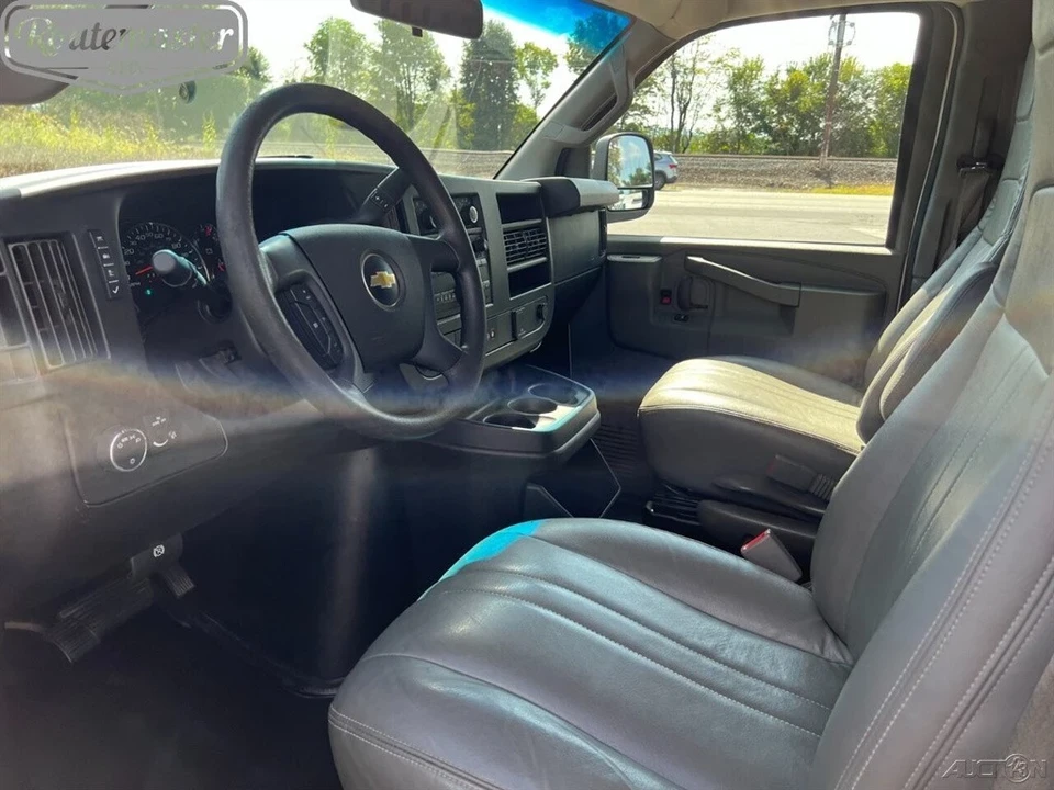 2018 Chevrolet Express - Image 7 of 12