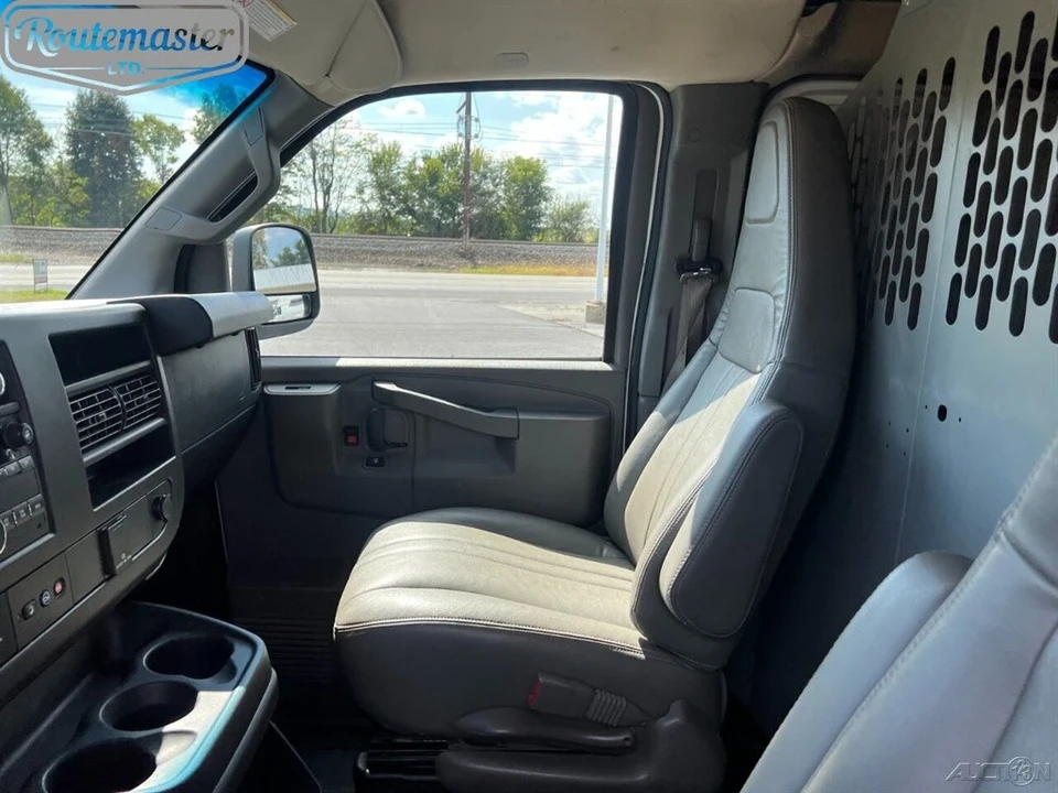 2018 Chevrolet Express - Image 8 of 12