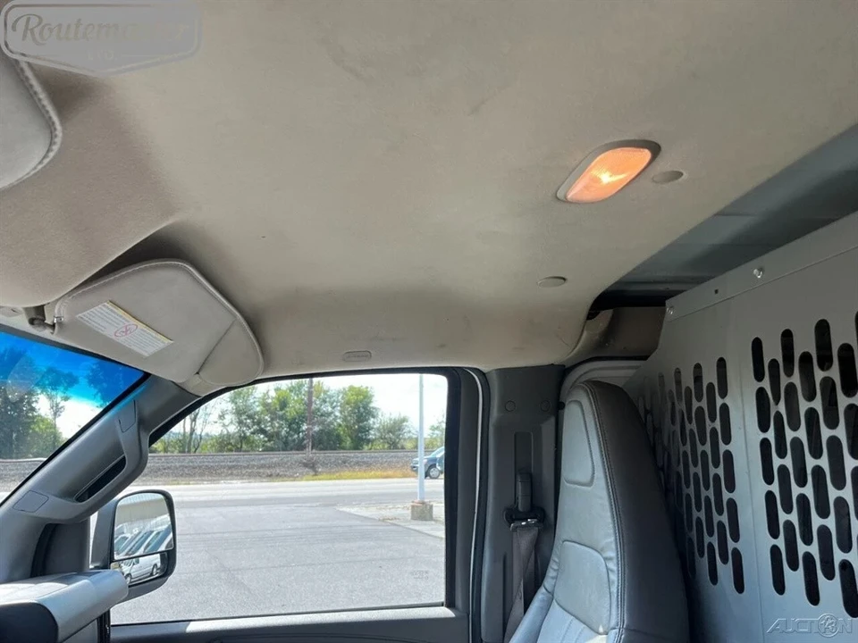 2018 Chevrolet Express - Image 9 of 12