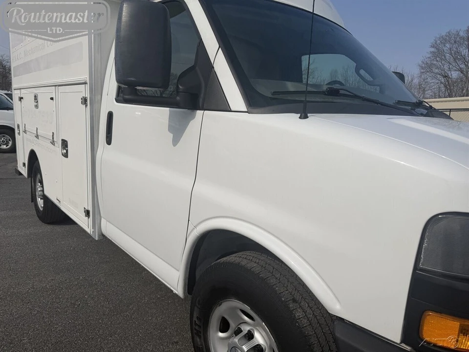 2018 Chevrolet Express - Image 12 of 12