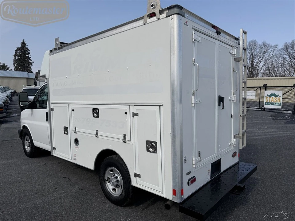 2018 Chevrolet Express - Image 6 of 12