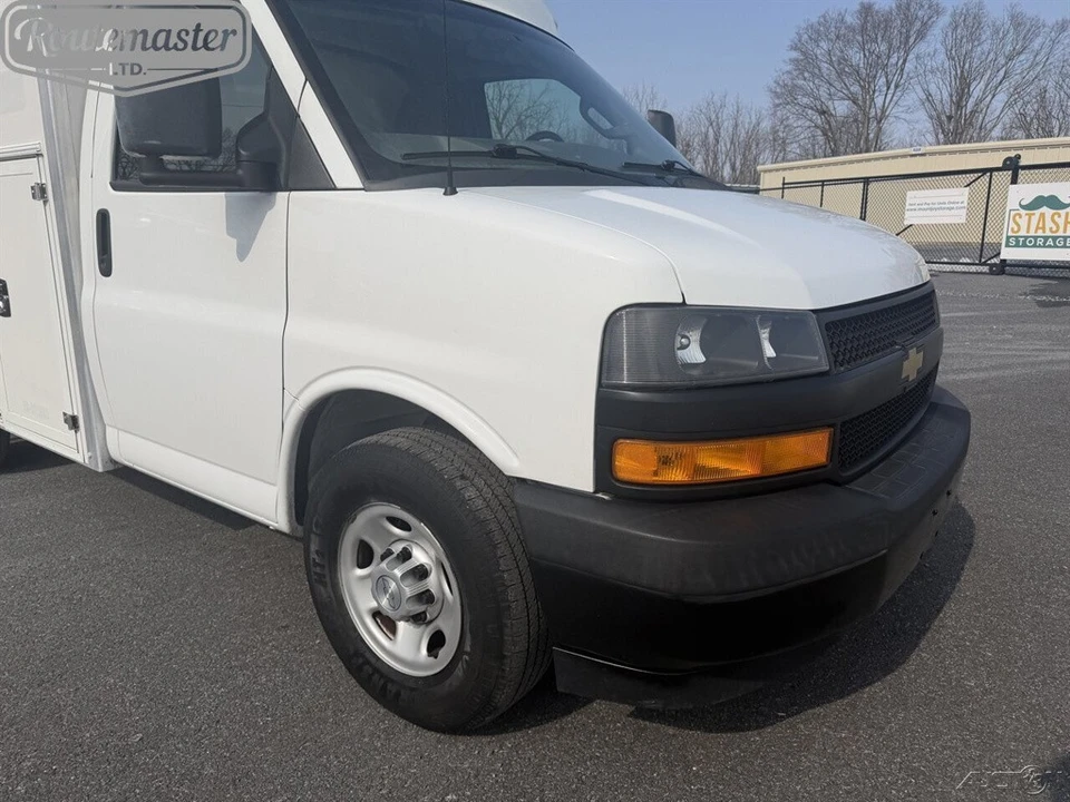 2018 Chevrolet Express - Image 11 of 12