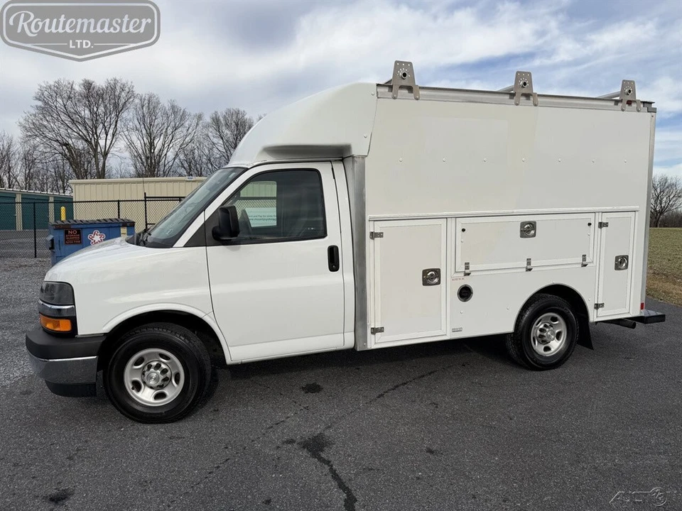 2018 Chevrolet Express - Image 3 of 12
