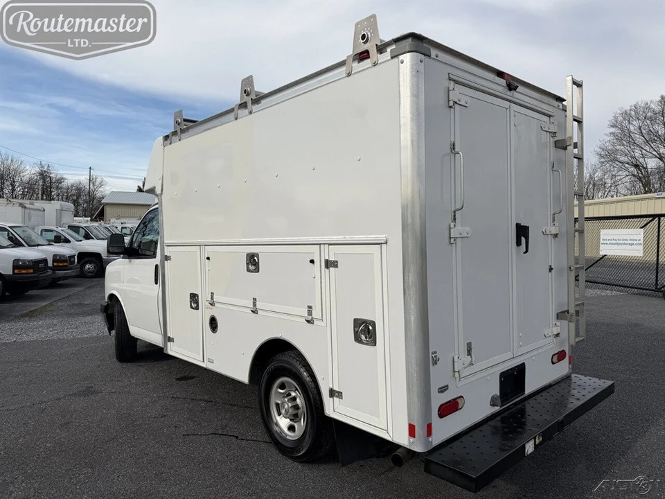 2018 Chevrolet Express - Image 6 of 12