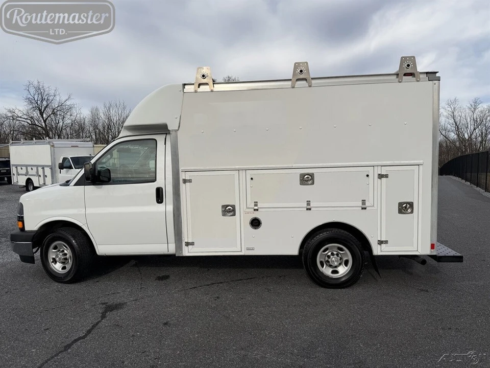 2018 Chevrolet Express - Image 4 of 12
