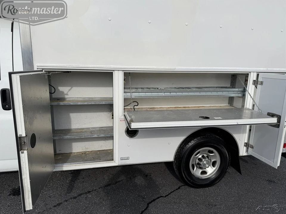 2018 Chevrolet Express - Image 7 of 12