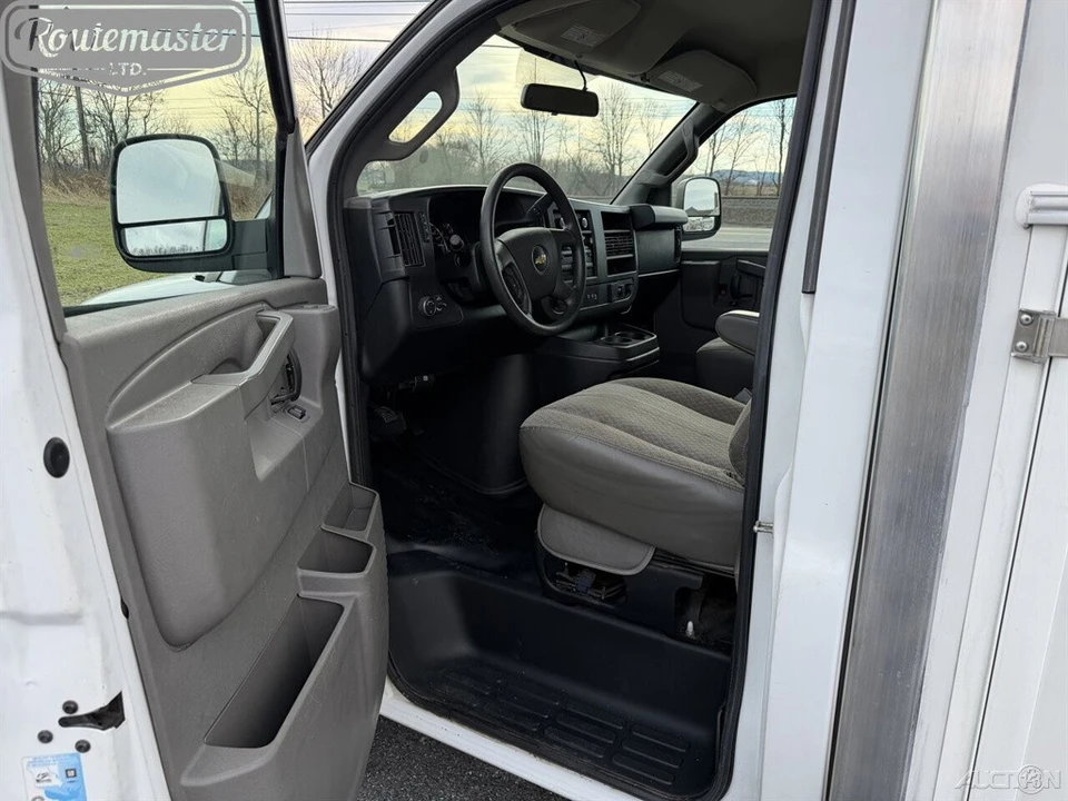 2018 Chevrolet Express - Image 12 of 12