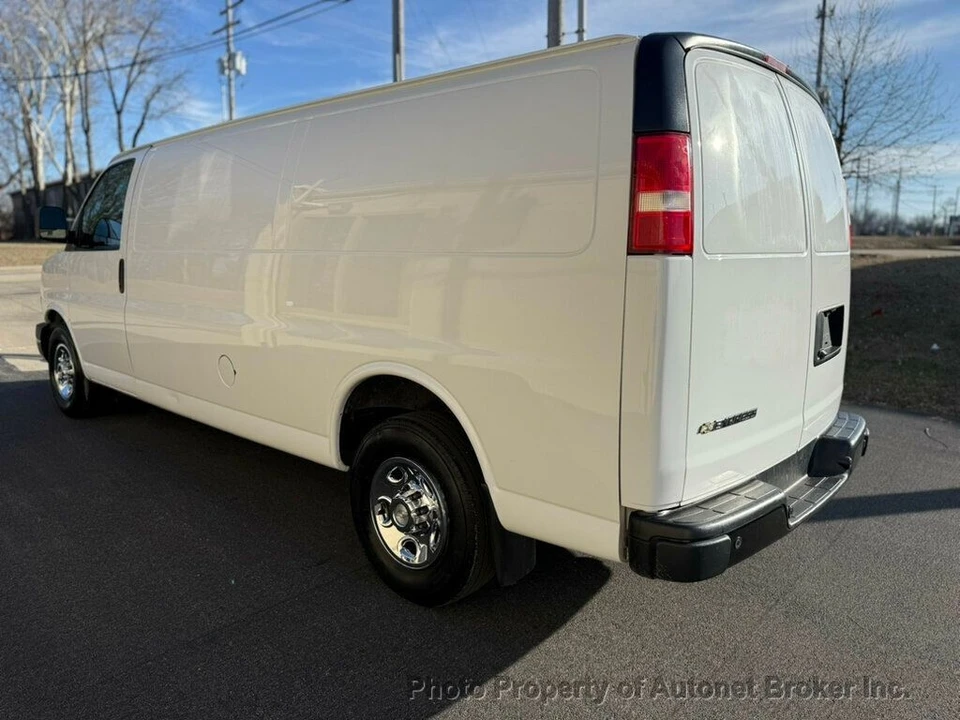 2018 Chevrolet Express - Image 6 of 12