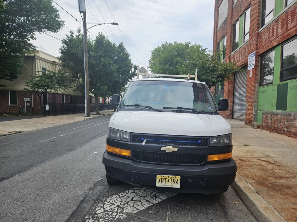 2018 Chevrolet Express - Image 3 of 16