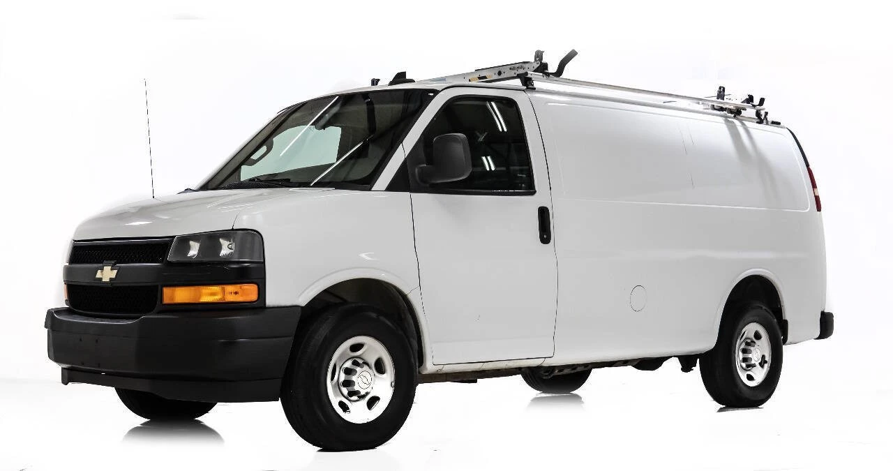 2018 Chevrolet Express - Image 2 of 12