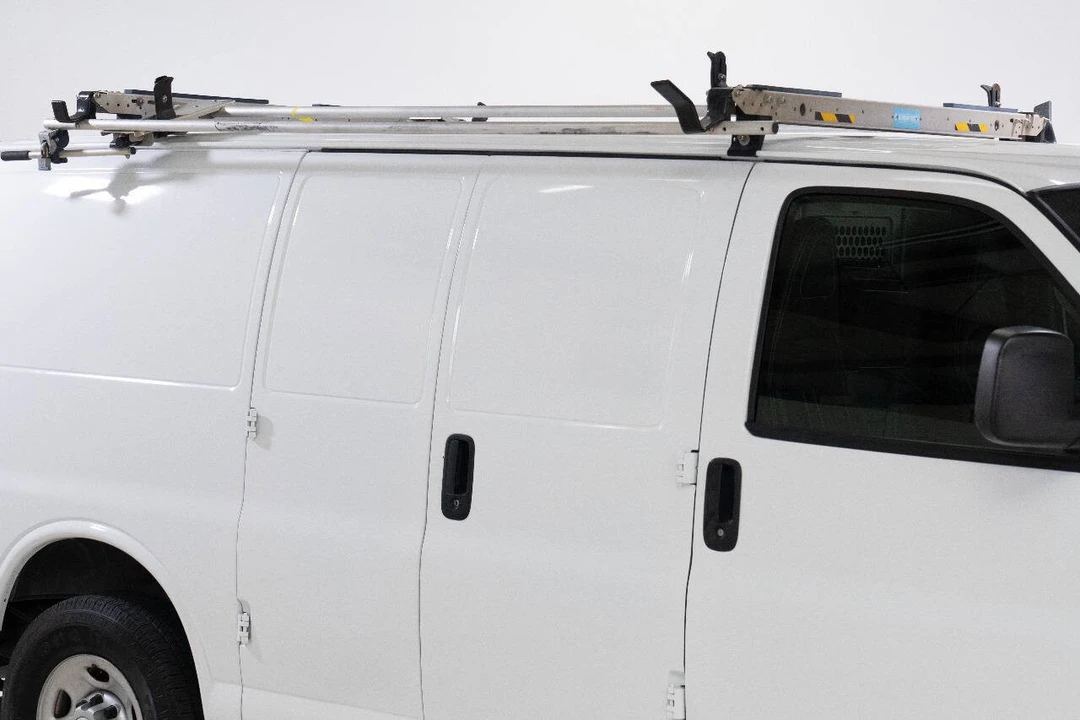 2018 Chevrolet Express - Image 13 of 21