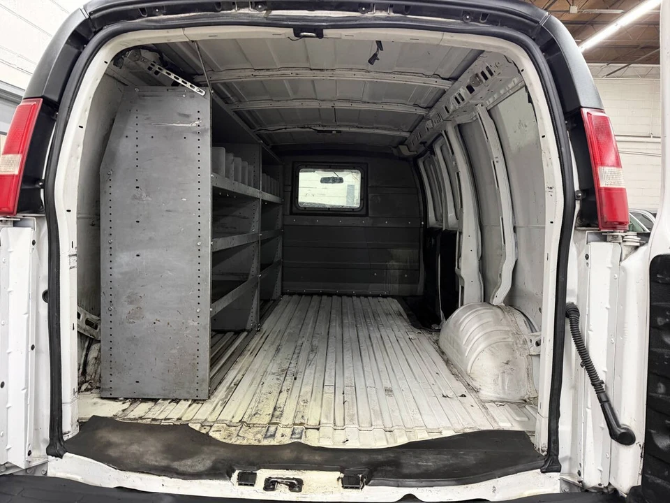 2018 Chevrolet Express - Image 7 of 12