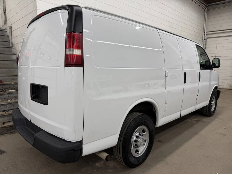 2018 Chevrolet Express - Image 2 of 12