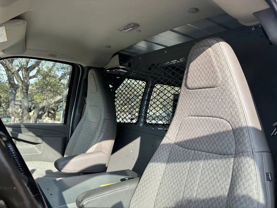 2018 Chevrolet Express - Image 9 of 21