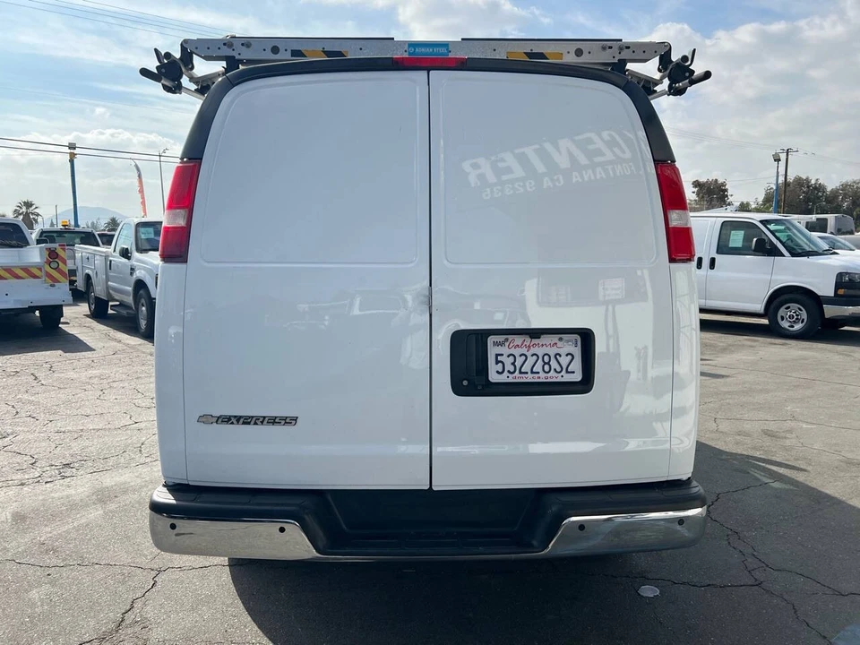 2018 Chevrolet Express - Image 14 of 21
