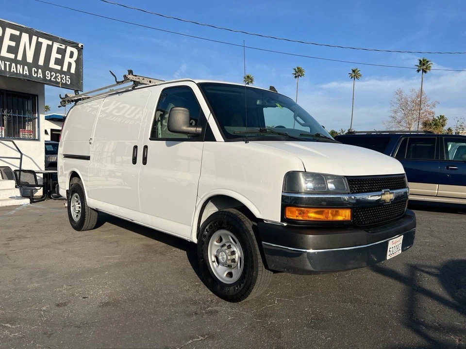 2018 Chevrolet Express - Image 3 of 21