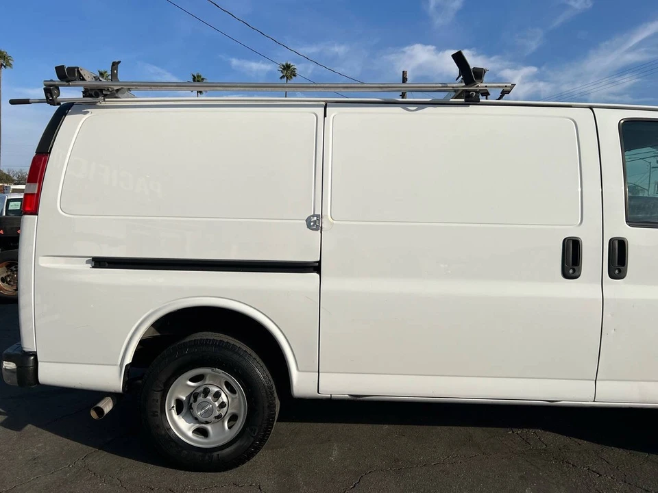 2018 Chevrolet Express - Image 6 of 21