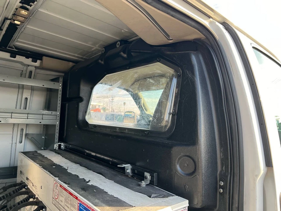 2018 Chevrolet Express - Image 11 of 21