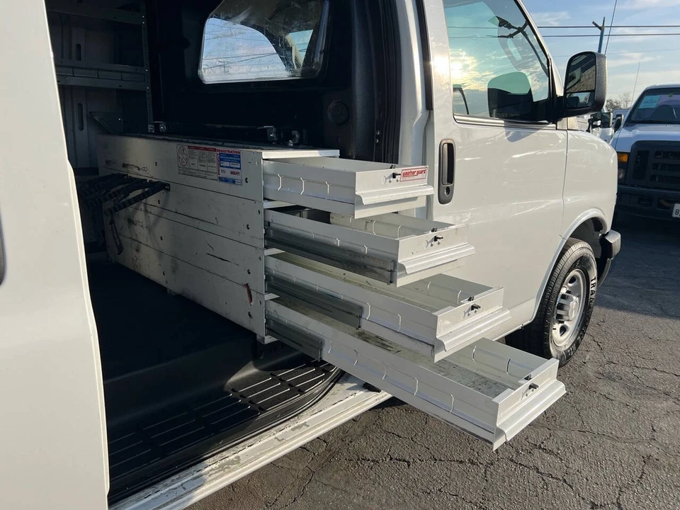 2018 Chevrolet Express - Image 12 of 21