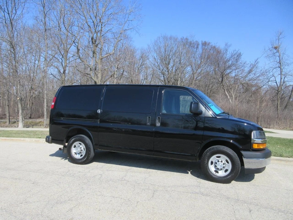 2018 Chevrolet Express - Image 2 of 21