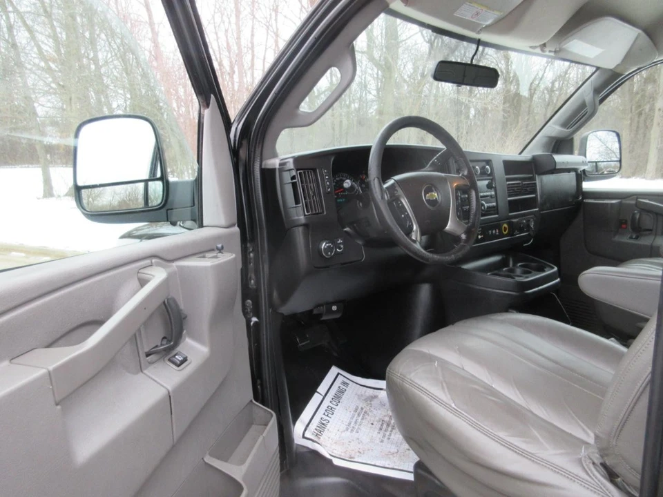 2018 Chevrolet Express - Image 21 of 21
