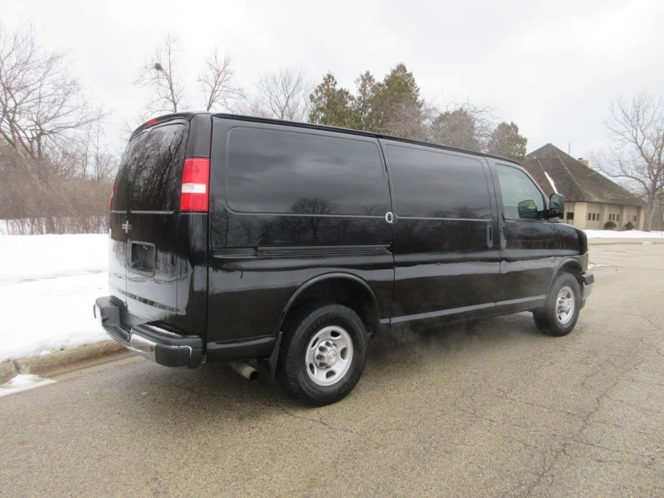 2018 Chevrolet Express - Image 6 of 21