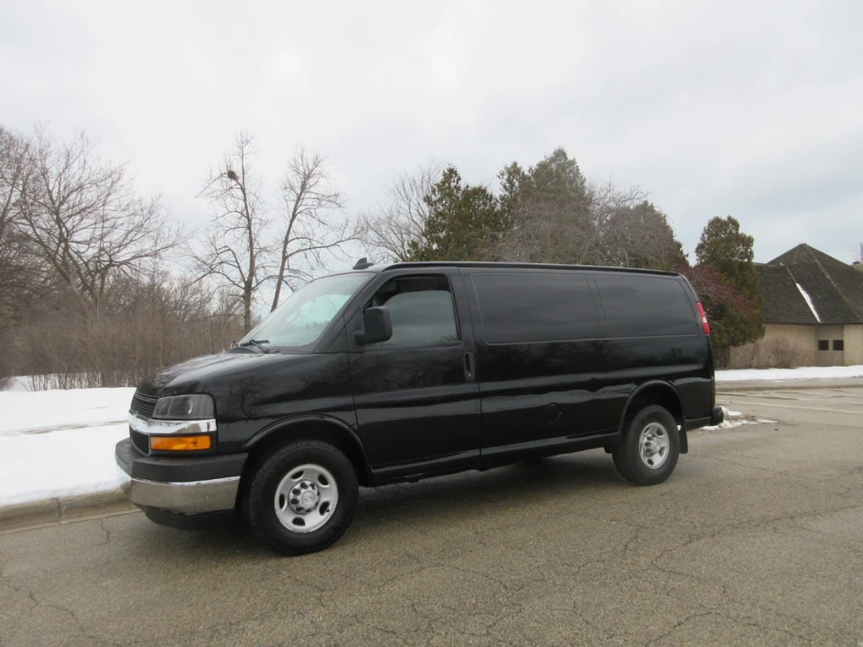 2018 Chevrolet Express - Image 2 of 21