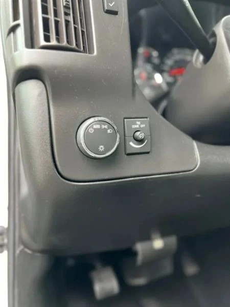 2018 Chevrolet Express - Image 11 of 12