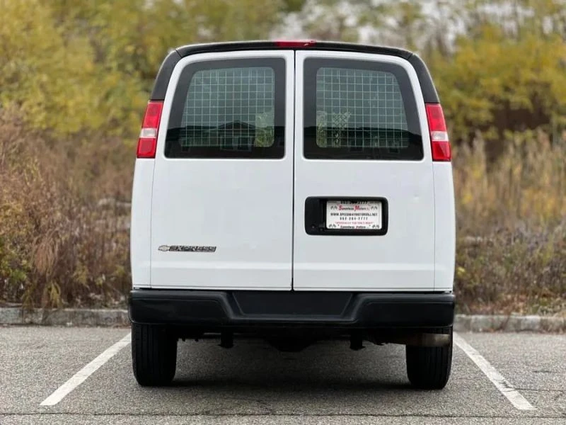 2018 Chevrolet Express - Image 7 of 12