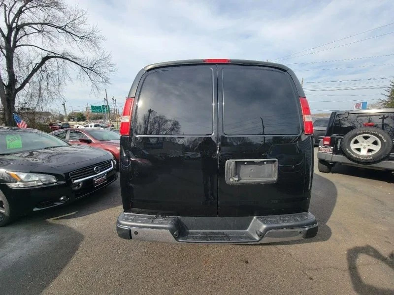 2018 Chevrolet Express - Image 9 of 12