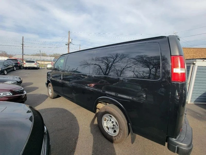 2018 Chevrolet Express - Image 7 of 12