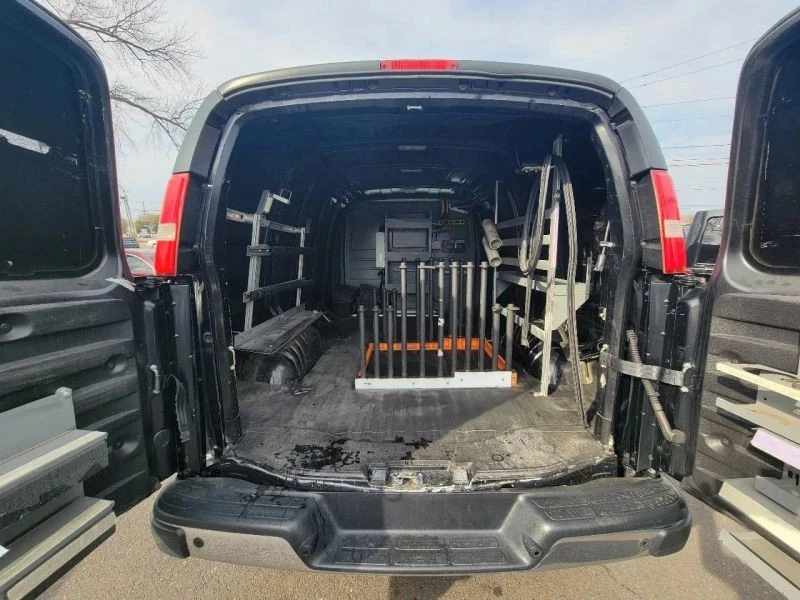 2018 Chevrolet Express - Image 11 of 12