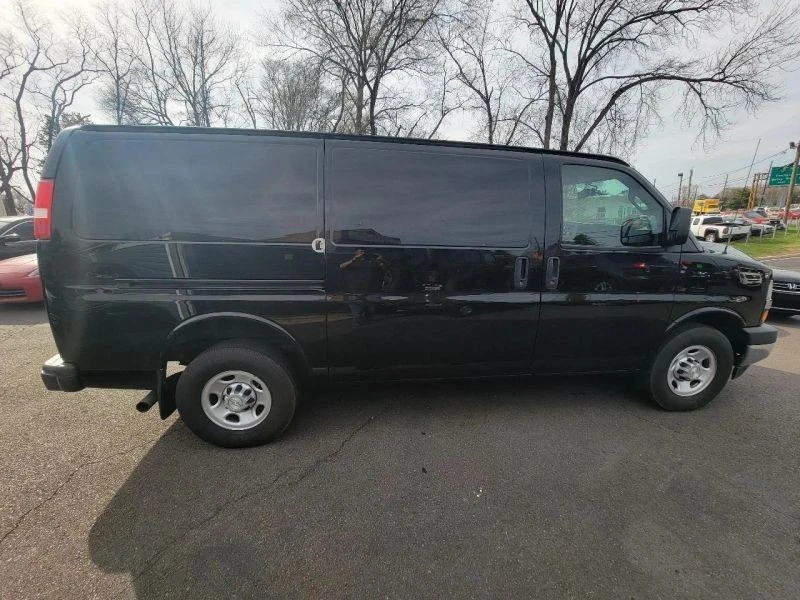 2018 Chevrolet Express - Image 5 of 12