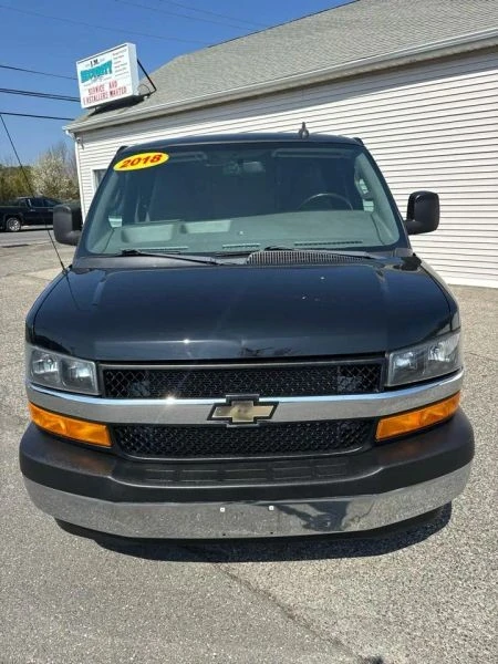 2018 Chevrolet Express - Image 8 of 12