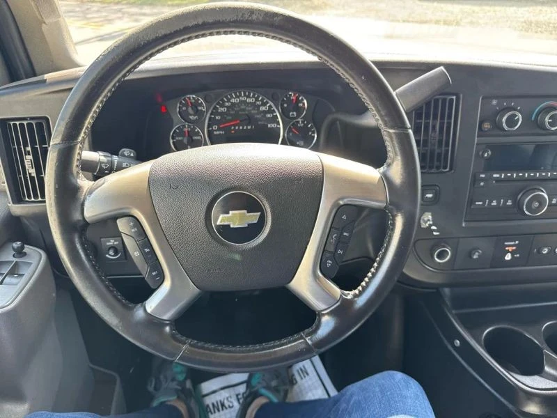 2018 Chevrolet Express - Image 11 of 12